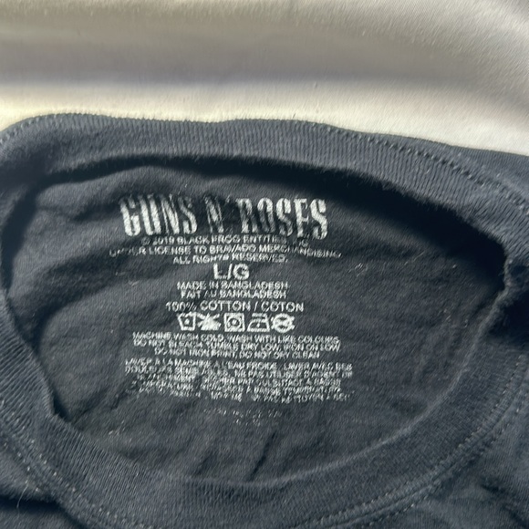 Guns and Roses print shirt - Sz L - Picture 3 of 3
